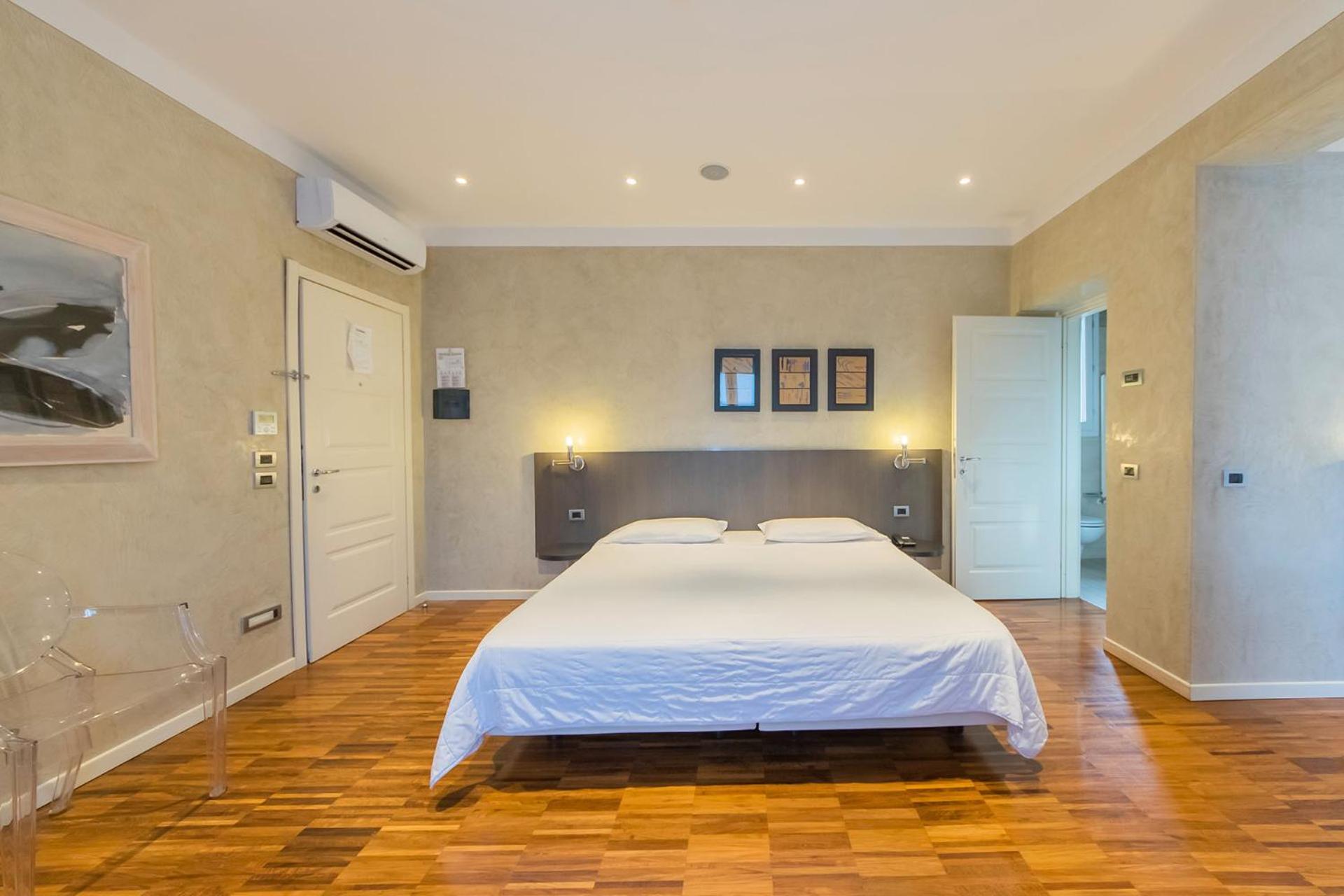 Century Hotel Πάρμα Εξωτερικό φωτογραφία